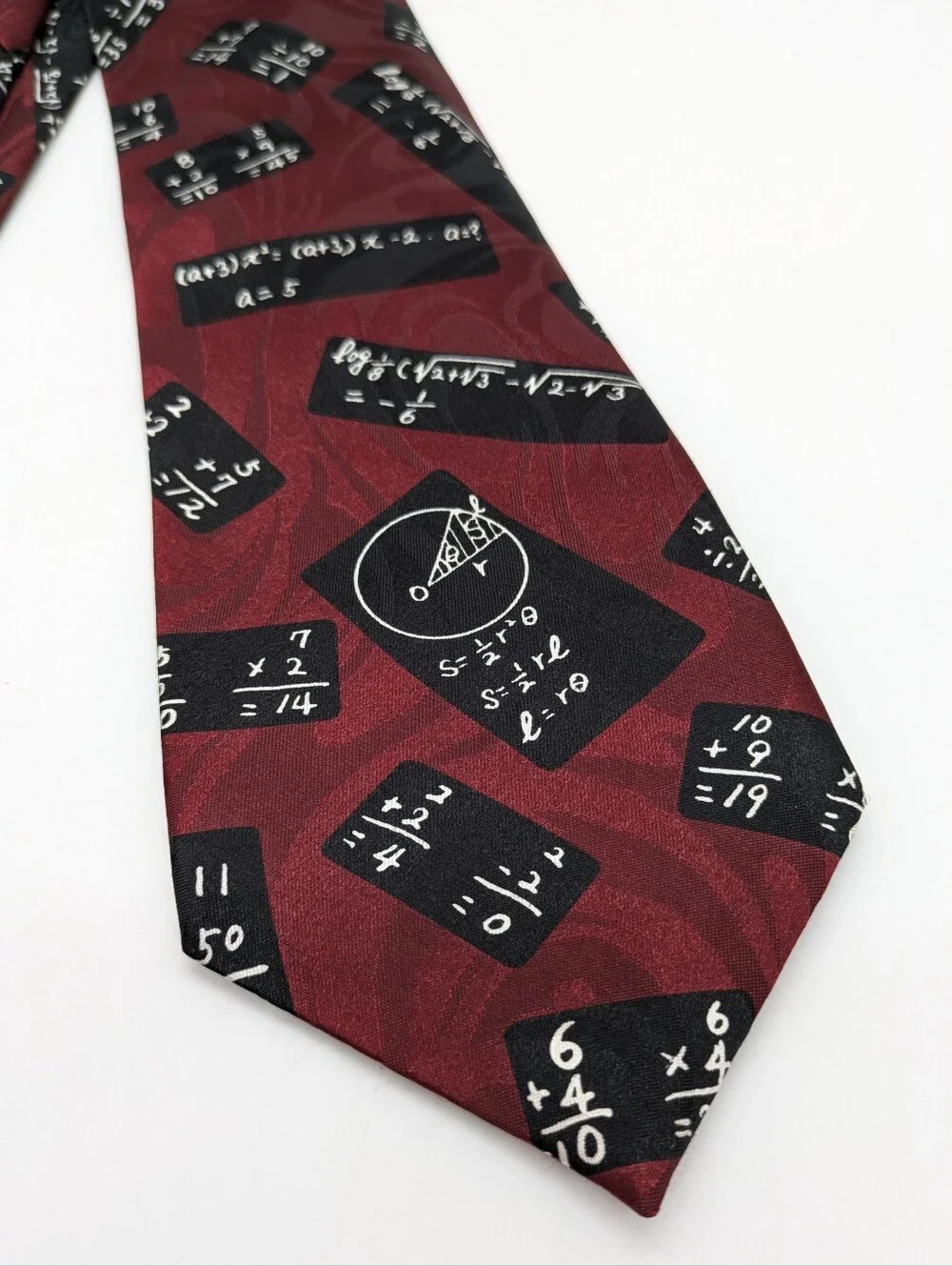 N/A maroon red